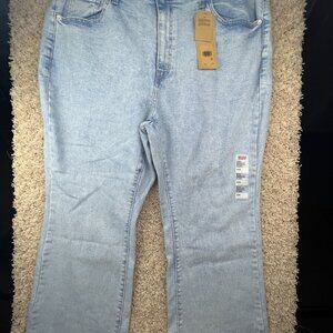 Levi's Plus Size Waisted Crop Flare Jeans, High Light Wash Size 20W NWT $70